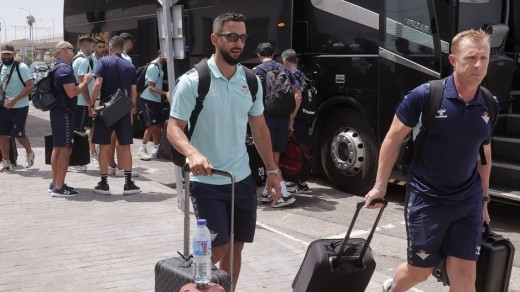 Rayo Vallecano y Cádiz interesados en Martín Montoya