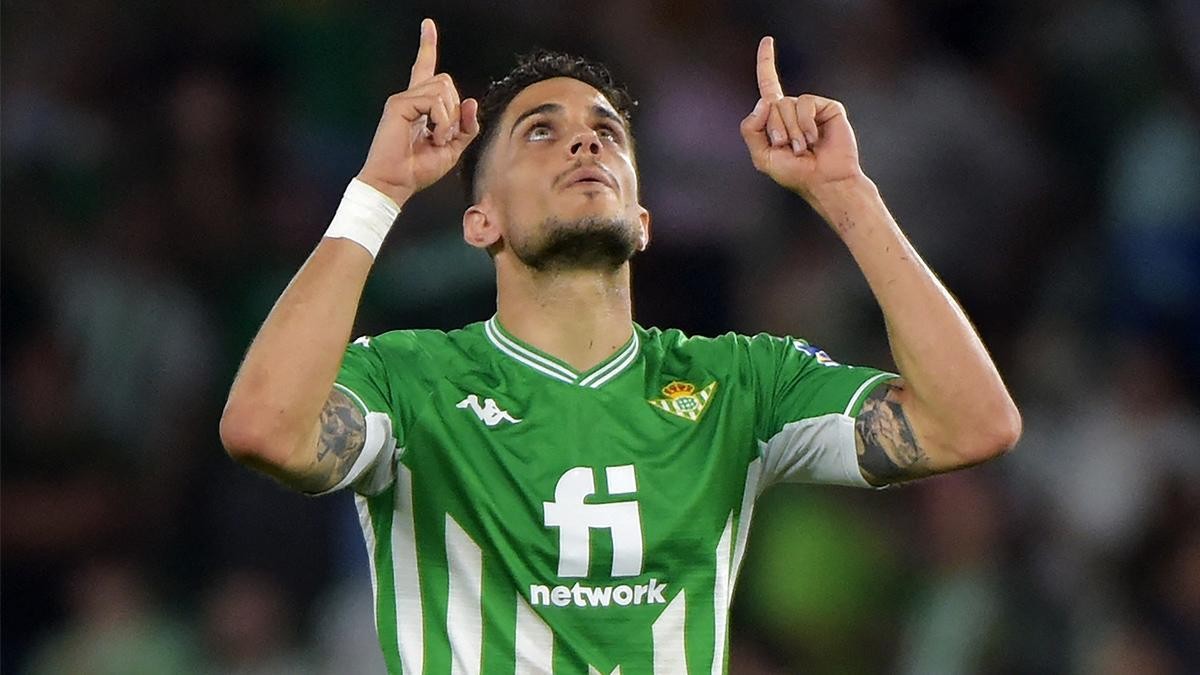Los nombres que suenan para la defensa del Betis: Bartra, Alderete... Los nombres que suenan para la defensa del Betis: Bartra, Alderete...