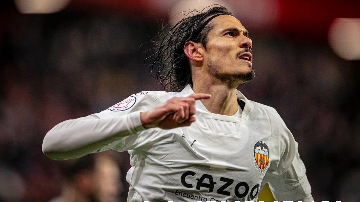 Cavani podría haber decidido su futuro