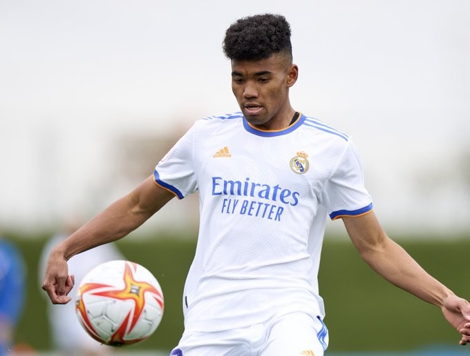 El Rayo Vallecano tendrá nuevo lateral, procedente del Real Madrid El Rayo Vallecano tendrá nuevo lateral, procedente del Real Madrid