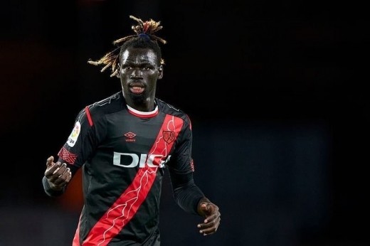 El Rayo Vallecano a nada de vender a este centrocampista
