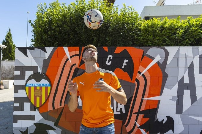 Baja importante por lesión en la delantera del Valencia, 3-4 meses de baja Baja importante por lesión en la delantera del Valencia, 3-4 meses de baja