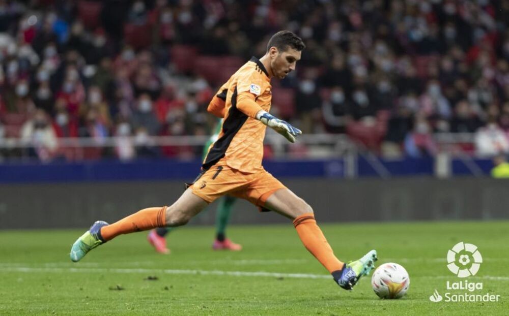 Guerra en la portería, ¿quién será el titular en Osasuna? Guerra en la portería, ¿quién será el titular en Osasuna?