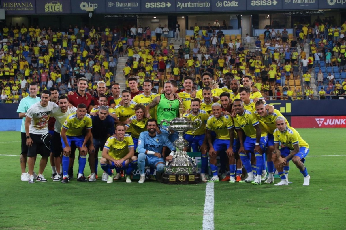 El Cádiz conquista el Trofeo Carranza (Conclusiones de cara al incio de Liga) El Cádiz conquista el Trofeo Carranza (Conclusiones de cara al incio de Liga)