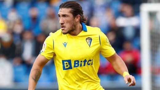 Los 3 defensas más asistentes de la liga