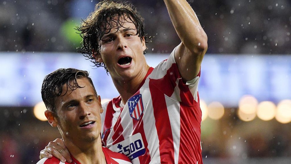 ¡Cholo Simeone prueba once para el Sevilla! ¡Muchas novedades tras la marcha de Carrasco! ¡Cholo Simeone prueba once para el Sevilla! ¡Muchas novedades tras la marcha de Carrasco!