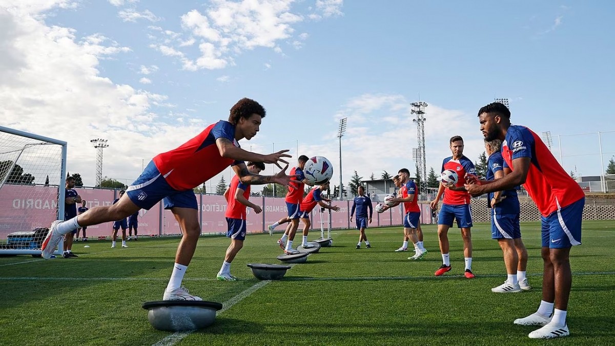 ¡Cholo Simeone prueba once para el Valencia! ¡Sustitutos de Carrasco y De Paul! ¡Cholo Simeone prueba once para el Valencia! ¡Sustitutos de Carrasco y De Paul!