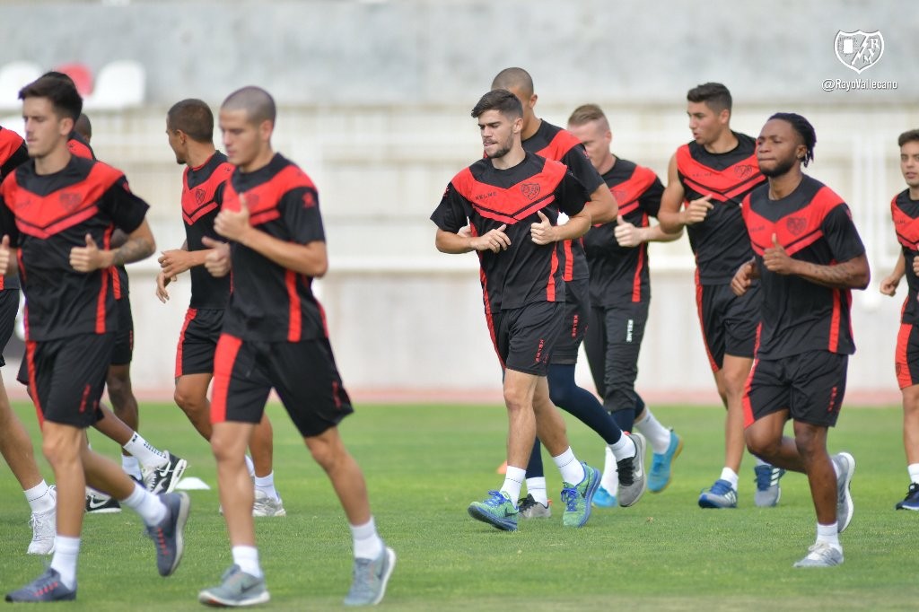 Este defensa lo está rompiendo en Comunio a un precio de risa Este defensa lo está rompiendo en Comunio a un precio de risa