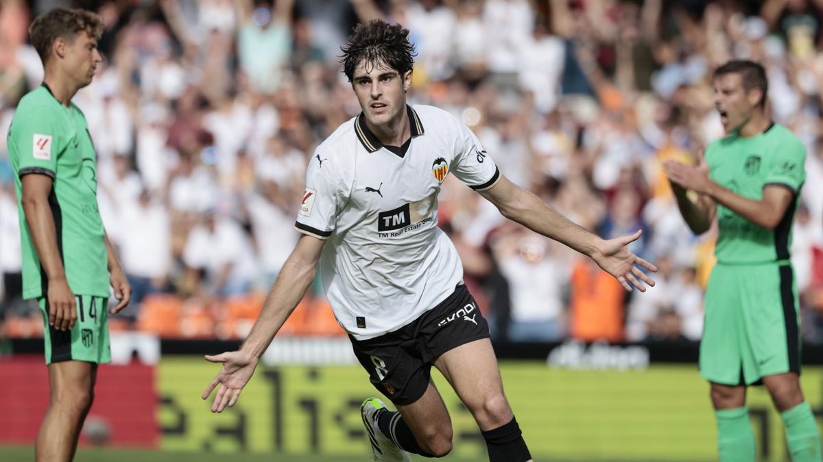 Este jugador del Valencia se ha convertido en pieza fundamental Este jugador del Valencia se ha convertido en pieza fundamental