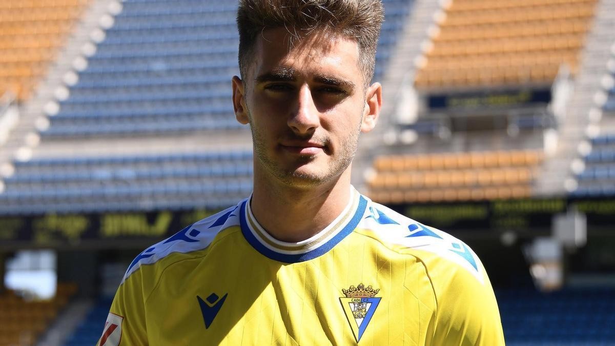 Iván Alejo podría perder su sitio en el once titular del Cádiz Iván Alejo podría perder su sitio en el once titular del Cádiz