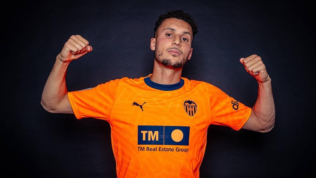 Tienes que fichar a este jugador del Valencia en Comunio Tienes que fichar a este jugador del Valencia en Comunio