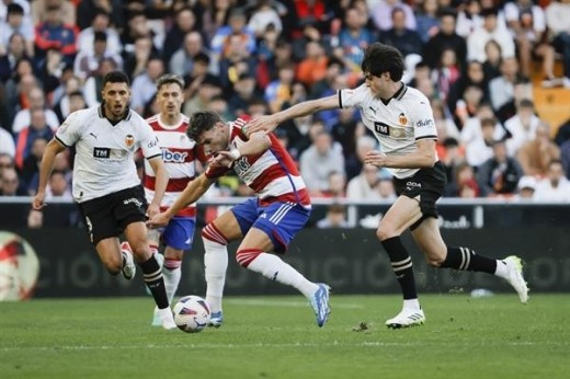 Amallah se retira lesionado ante el Granada