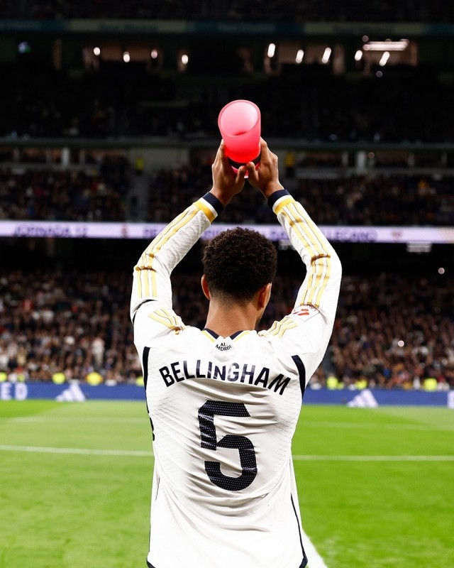 Bellingham sufre una luxación en el hombro Bellingham sufre una luxación en el hombro