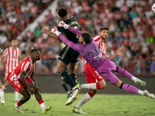 ¿Quién será el portero titular en Almería esta jornada?