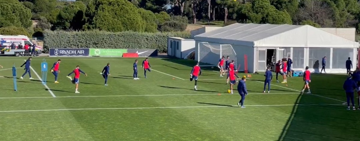 ¡Riquelme, Savic y Reinildo se ausentan de la sesión de hoy y Morata ya trabaja con el grupo! ¡Riquelme, Savic y Reinildo se ausentan de la sesión de hoy y Morata ya trabaja con el grupo!
