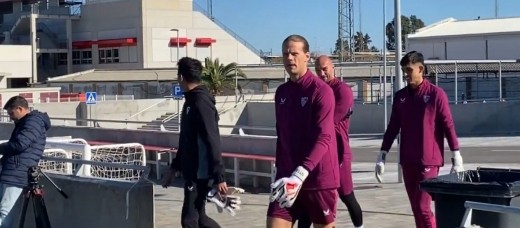 Entrenamiento del Sevilla: Nyland, Ocampos, En Nesiry, Acuña, Juanlu y Marcao