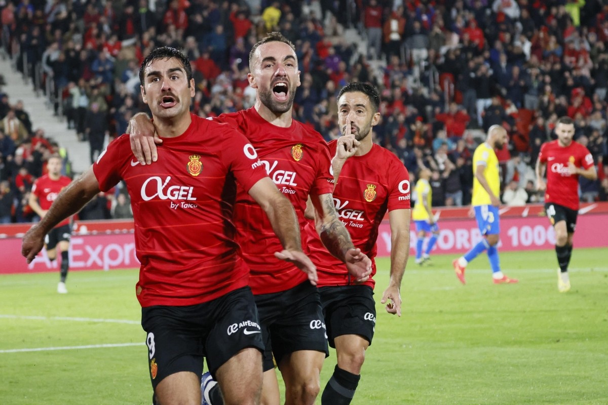 Los onces del Mallorca - Alavés ya están disponibles ¿Maffeo, Raíllo y Larin titulares? Los onces del Mallorca - Alavés ya están disponibles ¿Maffeo, Raíllo y Larin titulares?