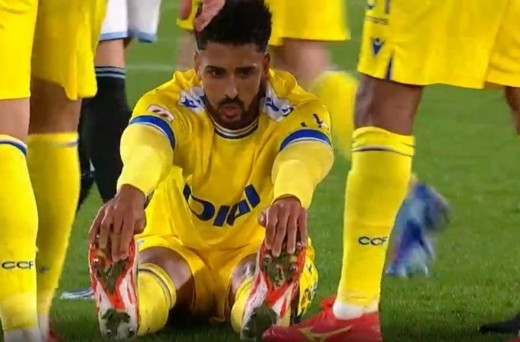 Chris Ramos no puede completar el partido frente al Celta
