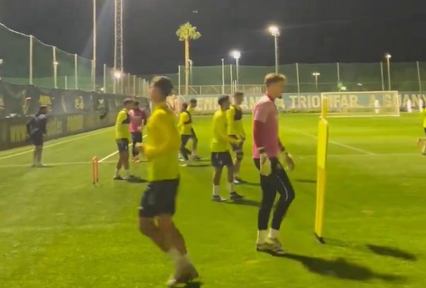 Última hora de Sorloth, Parejo, Alberto Moreno, Pino, Mandi y Denis Suárez Última hora de Sorloth, Parejo, Alberto Moreno, Pino, Mandi y Denis Suárez