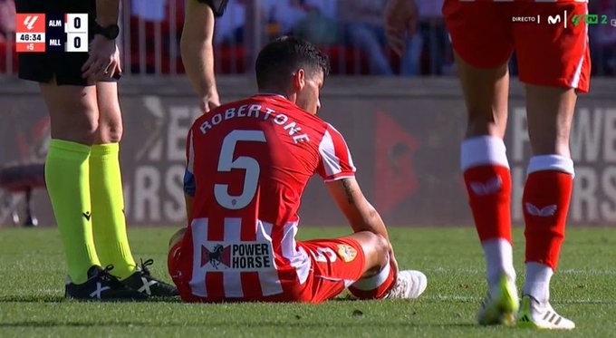 ¡Robertone se retira lesionado en el descanso!
