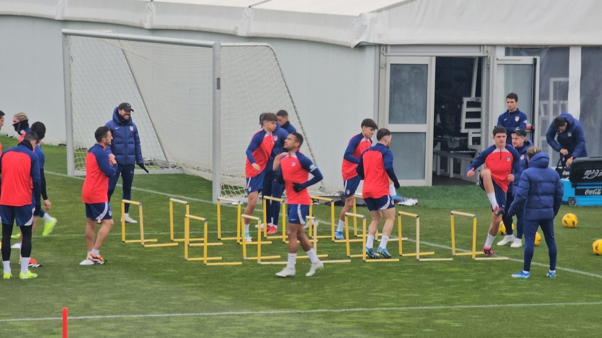 Simeone ensaya once por tercera vez con un cambio Simeone ensaya once por tercera vez con un cambio