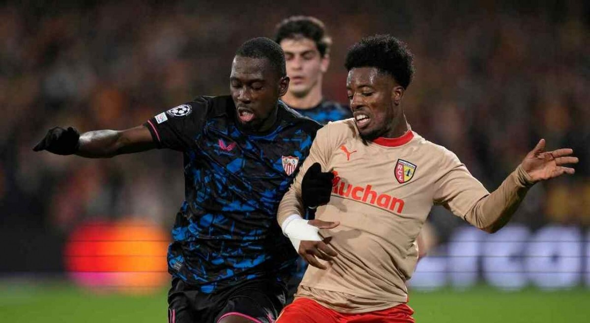 Posible salida del Sevilla rumbo al Nápoles Posible salida del Sevilla rumbo al Nápoles