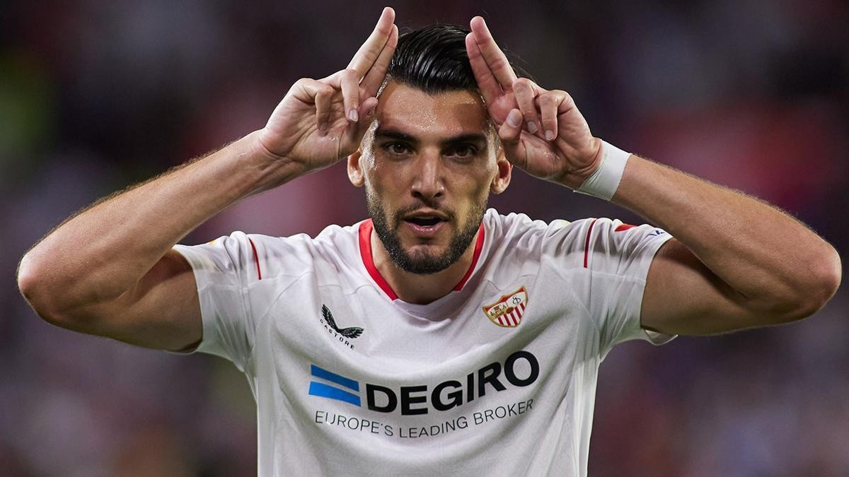 El mercado del Valencia: Rafa Mir, Peter y Koba Koindredi El mercado del Valencia: Rafa Mir, Peter y Koba Koindredi