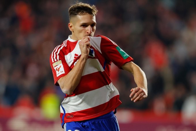 El Bayern se plantea incorporar ya a Bryan Zaragoza El Bayern se plantea incorporar ya a Bryan Zaragoza