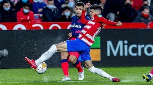 ¡Lesión en el calentamiento del Granada!