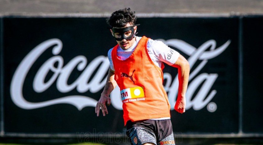El Valencia se ejercita con Diego López ¿Estará ante el Granada? El Valencia se ejercita con Diego López ¿Estará ante el Granada?