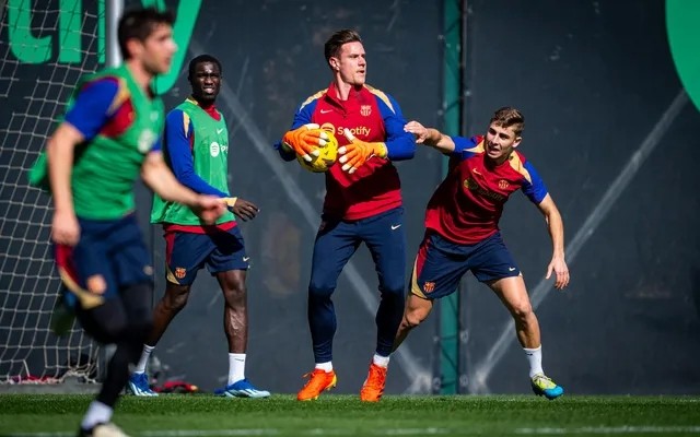 El Barcelona se ejercita con cuatro bajas El Barcelona se ejercita con cuatro bajas