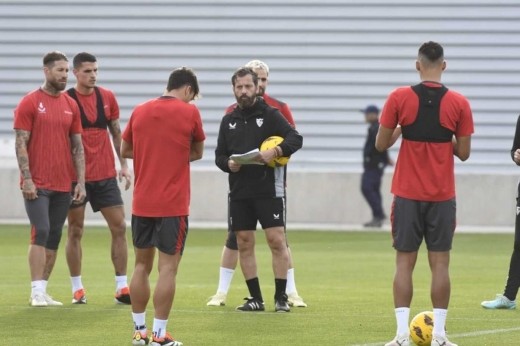 Siete novedades en la lista de convocados del Sevilla para enfrentarse al Almería