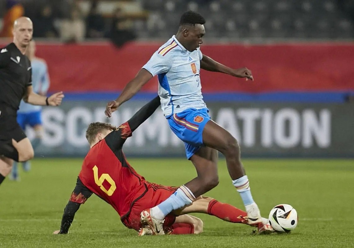 Cinco jugadores del Alavés se van con sus selecciones