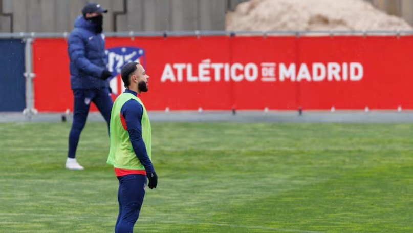 Posible lesión de Memphis Depay y última hora sobre Mario Hermoso Posible lesión de Memphis Depay y última hora sobre Mario Hermoso
