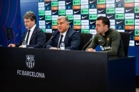 Laporta y Xavi hablan sobre la continuidad del técnico y el futuro del club