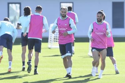 Novedades con el estado de Isco, Pezzella, Bellerín y Miranda