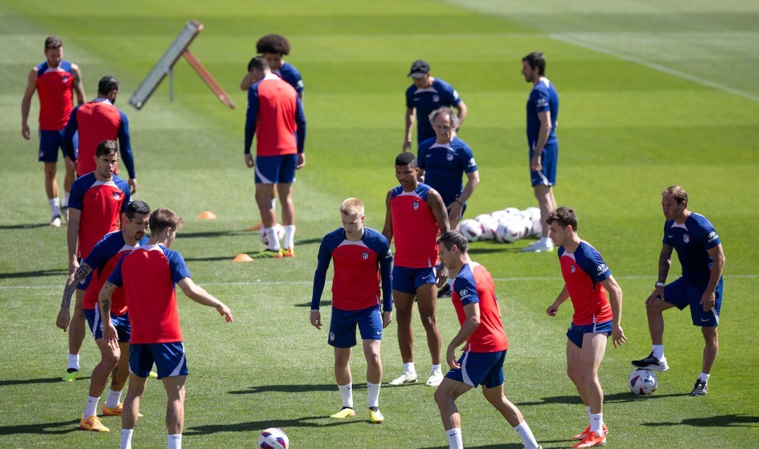 Nuevo ensayo de Simeone con un cambio obligado Nuevo ensayo de Simeone con un cambio obligado