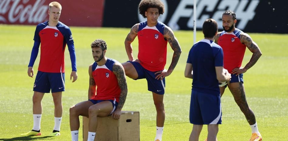 Simeone ensaya once con algunos cambios Simeone ensaya once con algunos cambios