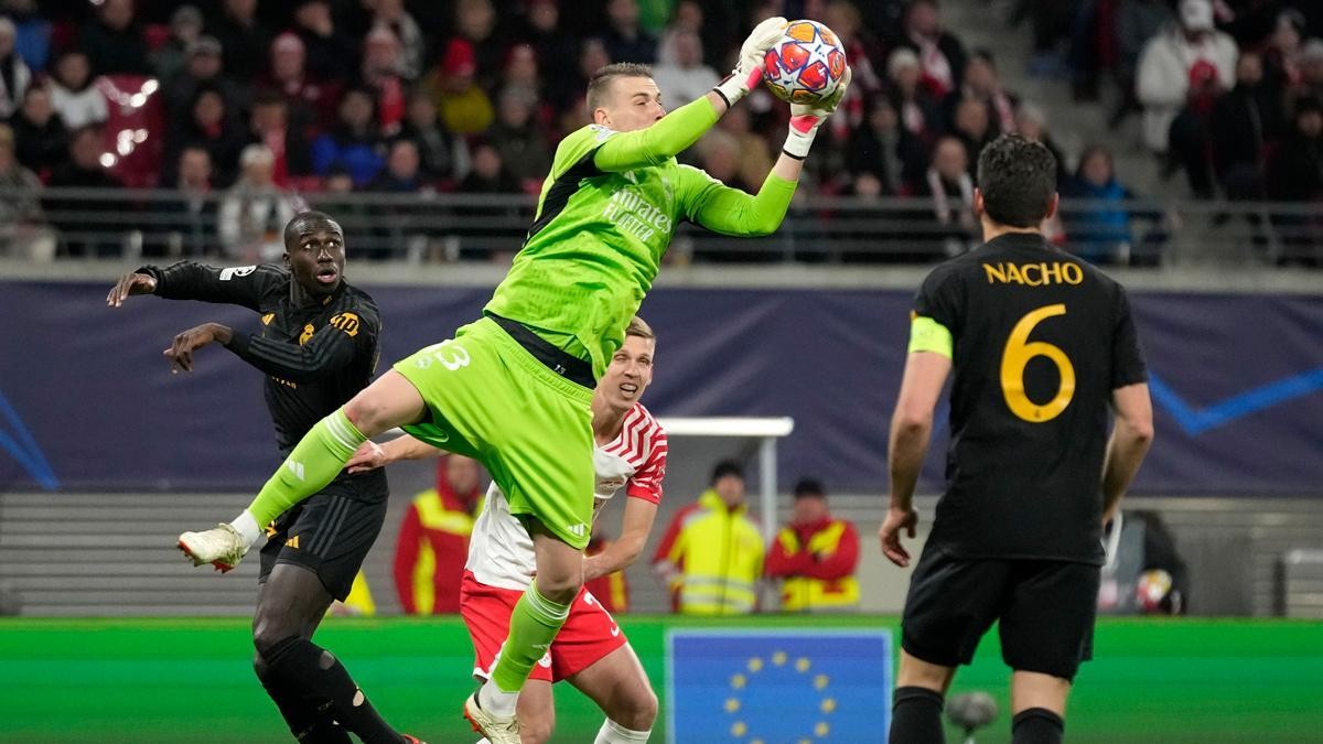 El Arsenal pregunta por Lunin, que valora salir este verano del Real Madrid El Arsenal pregunta por Lunin, que valora salir este verano del Real Madrid