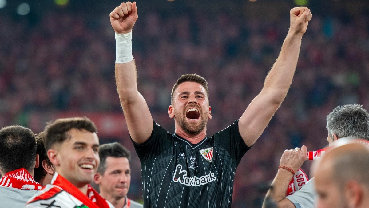 Unai Simón es intervenido con éxito de la muñeca