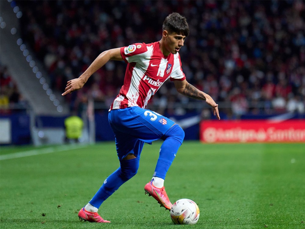 El Alavés busca al sustituto de Simeone en el Atlético El Alavés busca al sustituto de Simeone en el Atlético