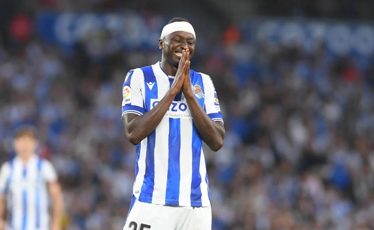 Umar Sadiq tiene una nueva oferta para salir de la Real Sociedad