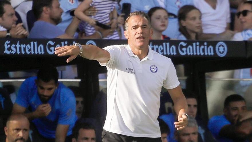 Luis García Plaza sobre Carlos Vicente, Stoichkov, Novoa y la no expulsión de Iago Aspas Luis García Plaza sobre Carlos Vicente, Stoichkov, Novoa y la no expulsión de Iago Aspas