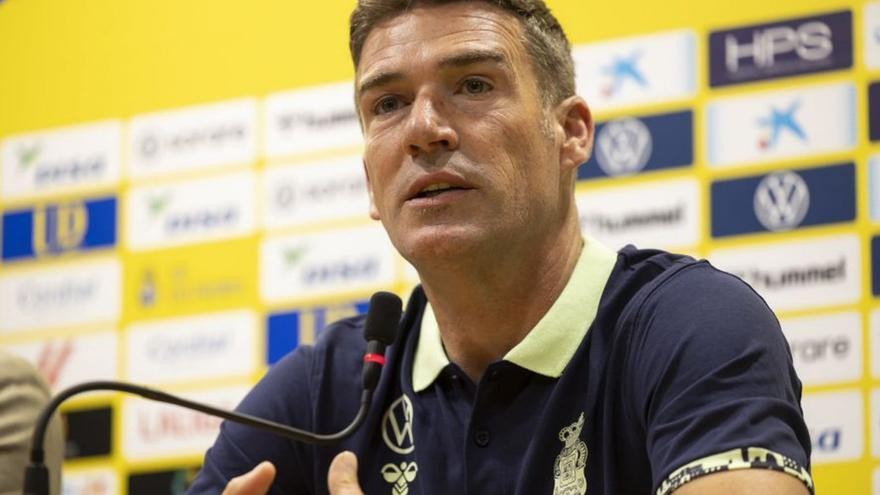 Carrión sobre Moleiro, Januzaj, Fuster, McBurnie, Javi Muñoz, Valles, Silva, Essugo y el Athletic Club Carrión sobre Moleiro, Januzaj, Fuster, McBurnie, Javi Muñoz, Valles, Silva, Essugo y el Athletic Club