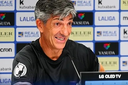 Imanol Alguacil sobre Kubo, Oyarzabal, Aguerd, Oskarsson, Turrientes, Sucic, Odriozla, Elustondo y Aramburu Imanol Alguacil sobre Kubo, Oyarzabal, Aguerd, Oskarsson, Turrientes, Sucic, Odriozla, Elustondo y Aramburu