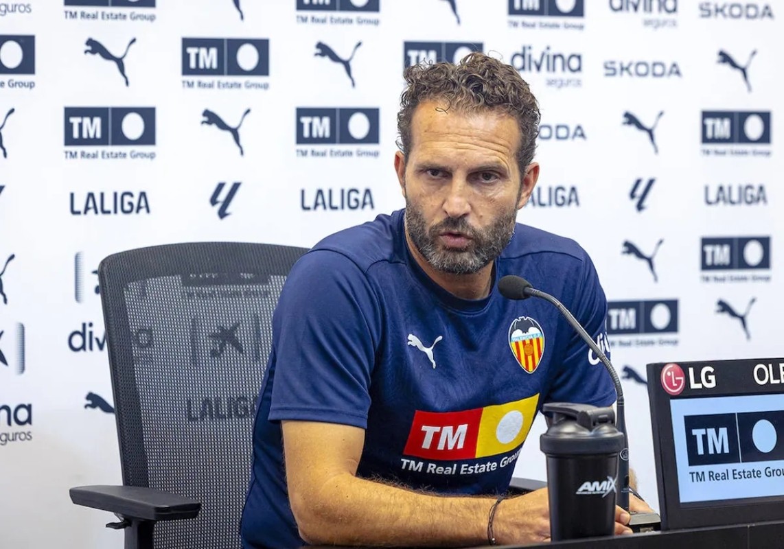 Baraja sobre Javi Guerra, Pepelu, Fran Pérez, Almeida, Barreneche, Dani Gómez, Rafa Mir y el Atlético de Madrid Baraja sobre Javi Guerra, Pepelu, Fran Pérez, Almeida, Barreneche, Dani Gómez, Rafa Mir y el Atlético de Madrid