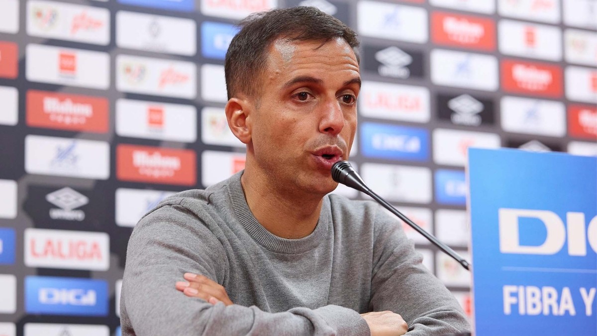 Borja Jiménez sobre Haller, Dimitrovic, Altimira, Cisse, Rosier y Tapia Borja Jiménez sobre Haller, Dimitrovic, Altimira, Cisse, Rosier y Tapia