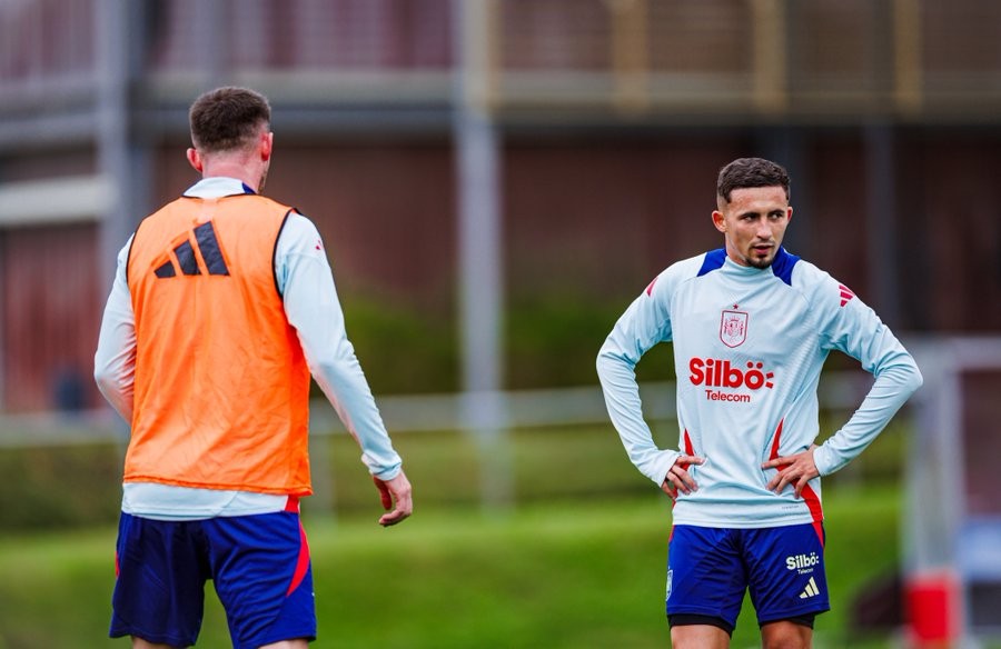 Yeremy Pino, otra baja por molestias para la Selección Española Yeremy Pino, otra baja por molestias para la Selección Española