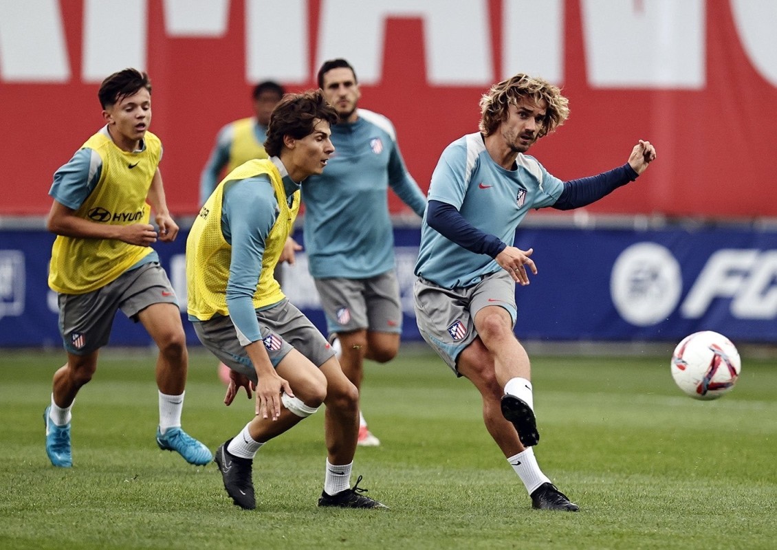 Segundo ensayo de Simeone con algún cambio Segundo ensayo de Simeone con algún cambio