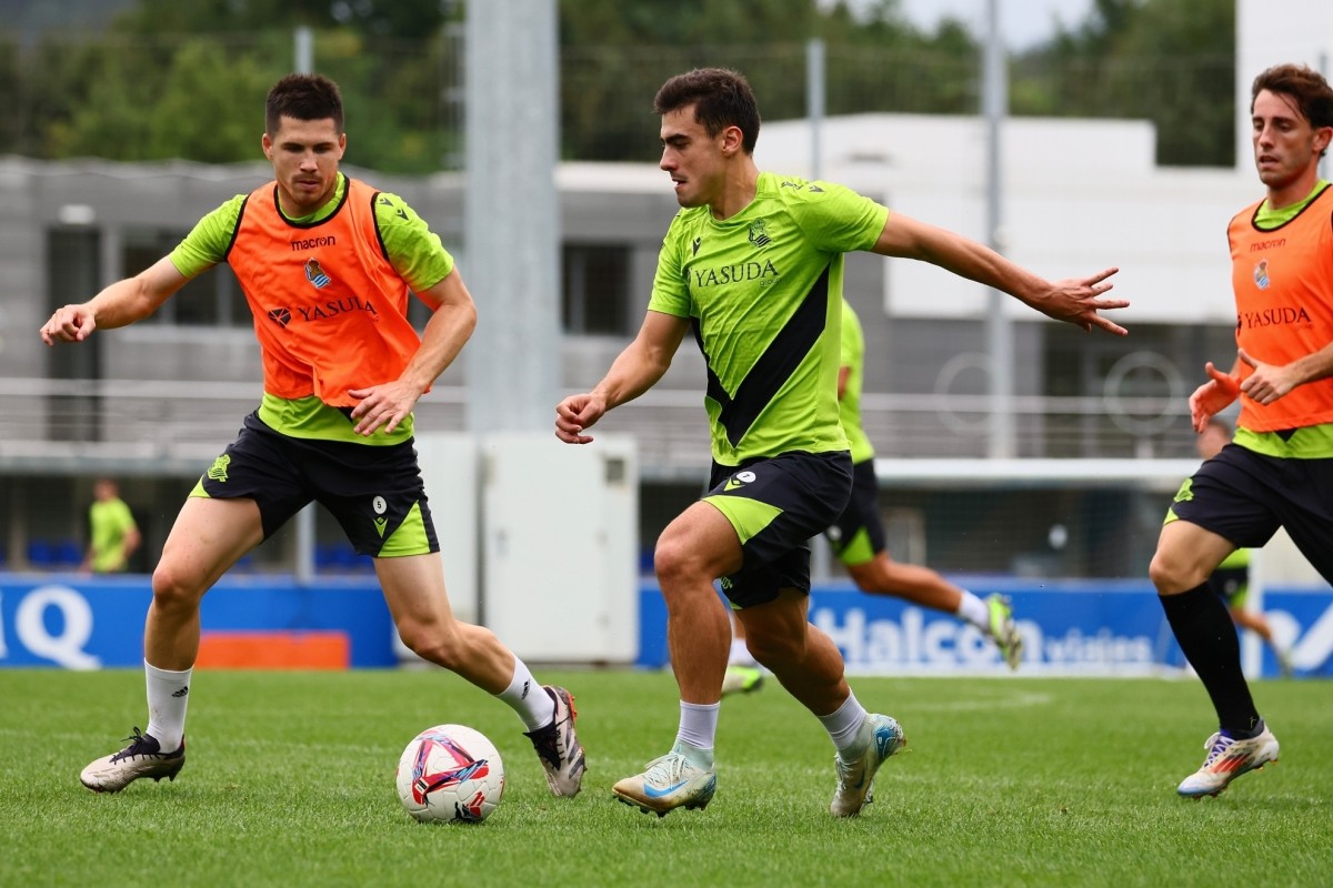 Alarma Remiro y Zubeldia en la Real Sociedad y última hora de Barrenetxea